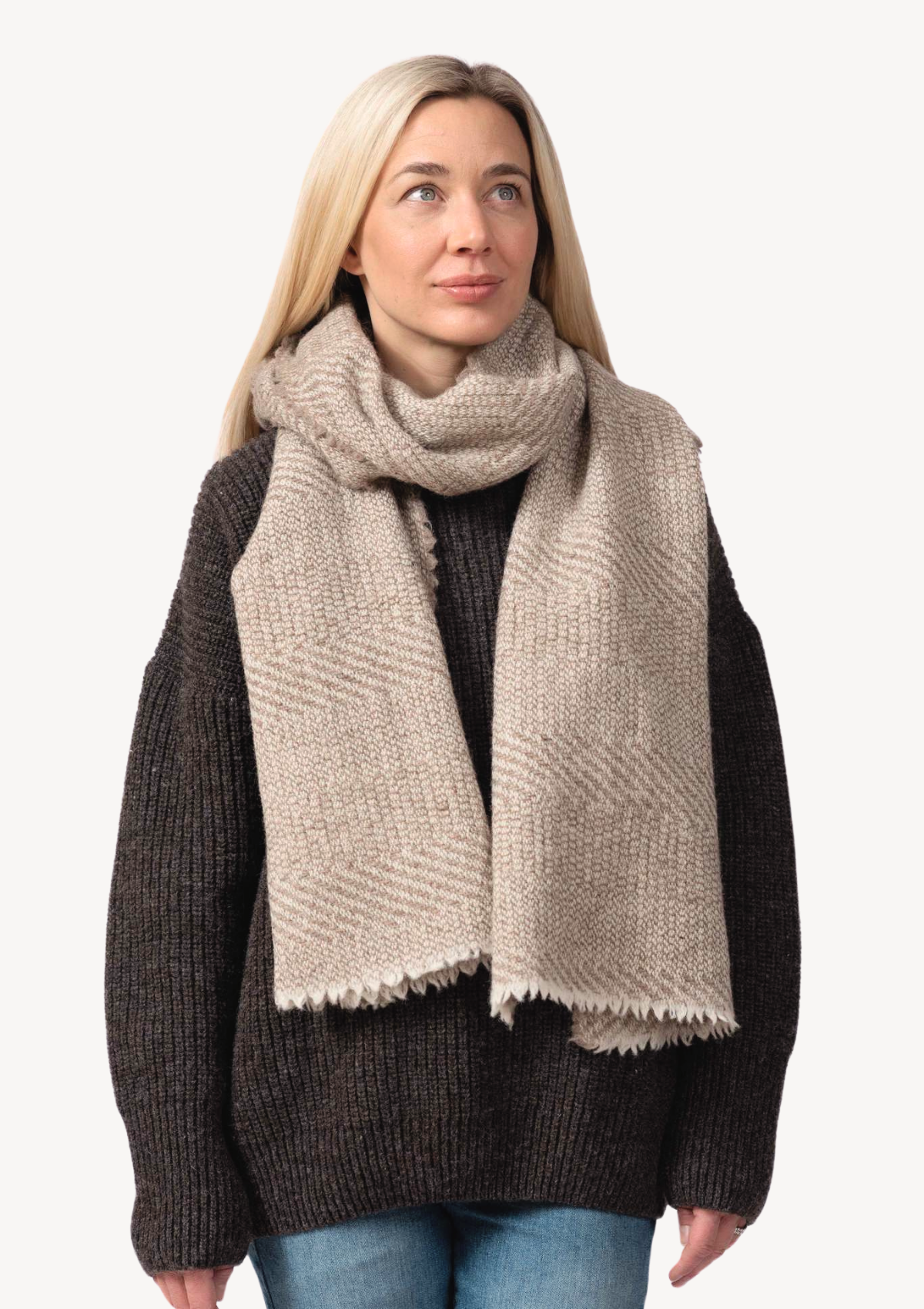 Beige textured scarf in responsible Finnish wool. Manufactured in Finland. 