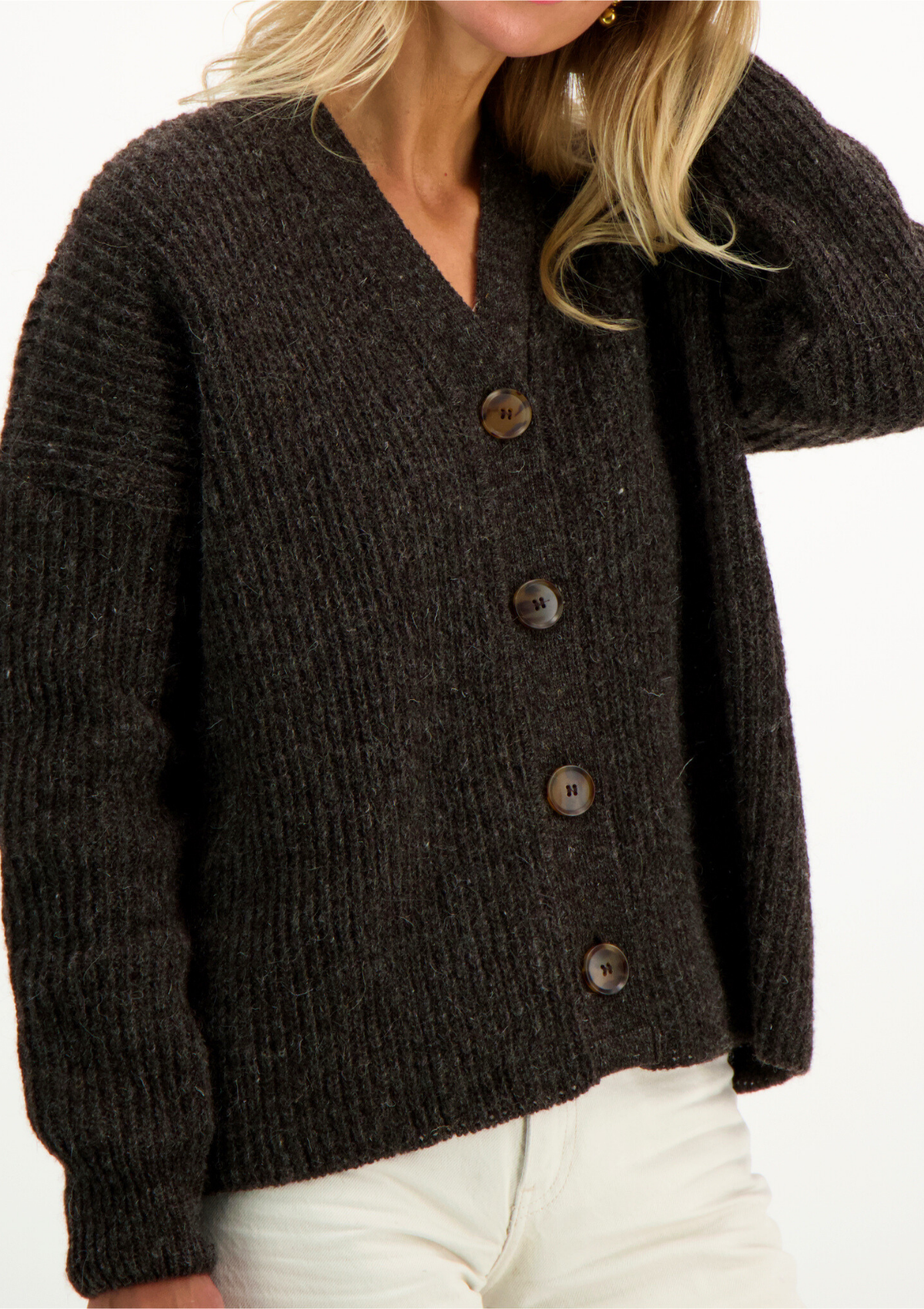 Brown cardigan for women made in Finland from Finnish sheep wool 